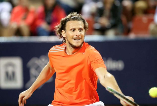 diego_forlan_tennis_aop